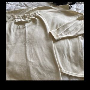 Winter-White Outfit: Express Pencil Skirt & Tunic Top